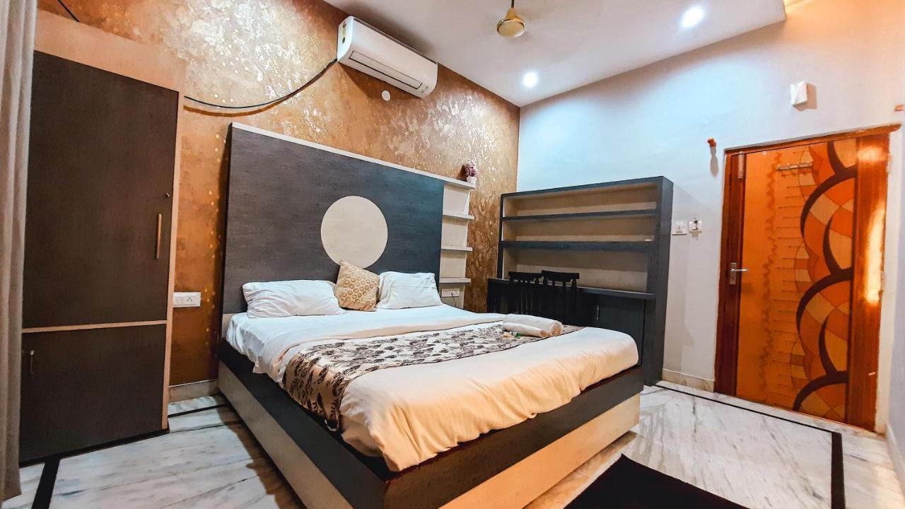 Hotel Rajyashree Palace Varanasi Bagian luar foto
